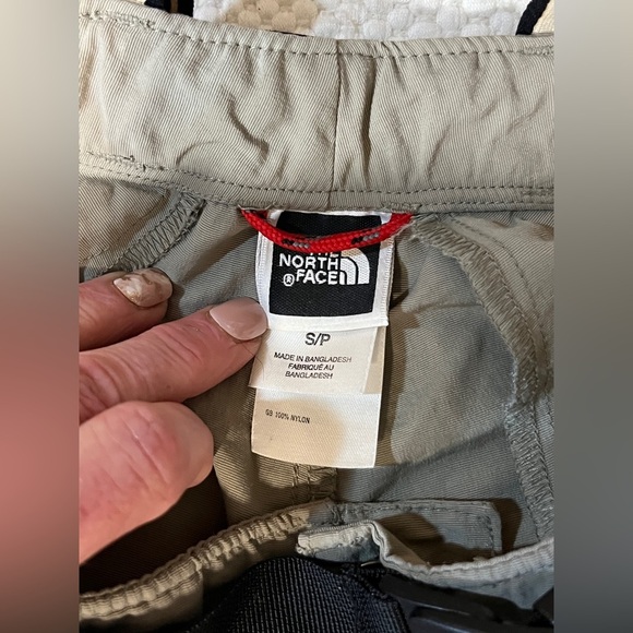 NORTH FACE Khaki convertible hiking pants size S‎ - Picture 8 of 13